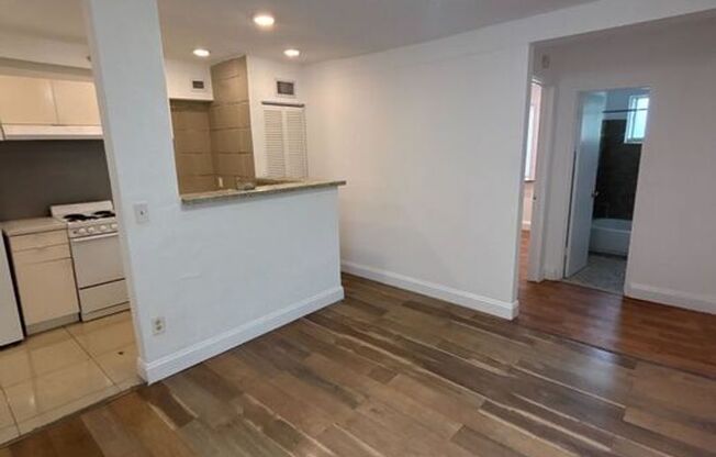 1 bed, 1 bath, 500 sqft, $1,550, Unit 12