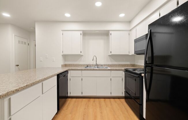 2 beds, 2 baths, 867 sqft, $1,695, Unit 183