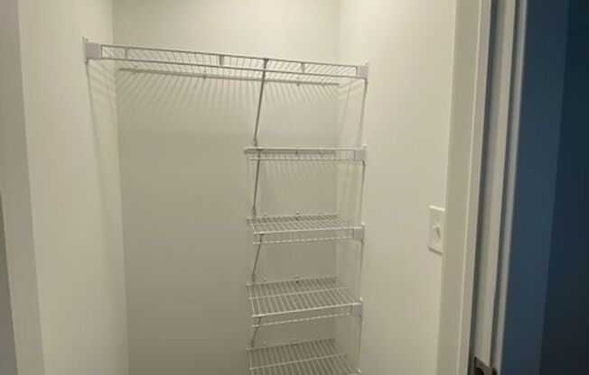 1 bed, 1 bath, 1,083 sqft, $1,796, Unit 2211-204