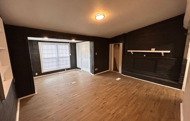 Easy and Breezy on Lakeview **1/2 Off 1st Month's Rent**