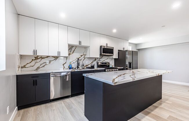 2223 S Highland