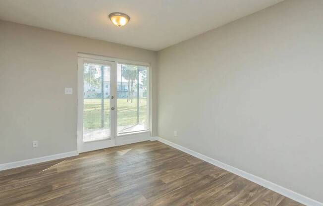 2 beds, 2 baths, 1,050 sqft, $1,275