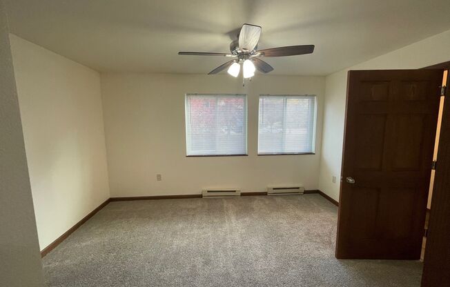 2 beds, 2 baths, 1,040 sqft, $1,595, Unit 3148-205