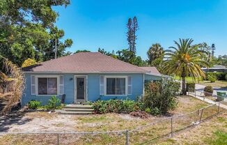 702 21st Ave W