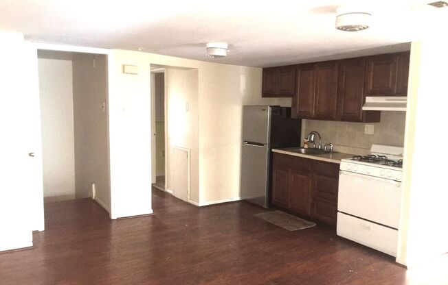 1 bed, 1 bath, 925 sqft, $1,300, Unit 3rd Floor