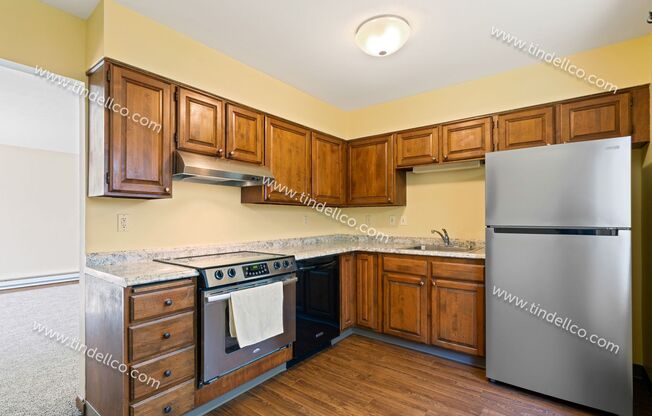 2 beds, 1 bath, $2,395