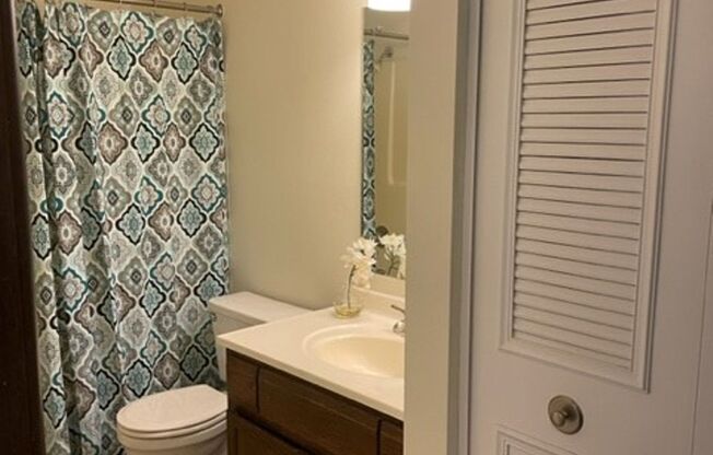 1 bed, 1 bath, 720 sqft, $1,325, Unit 351-F