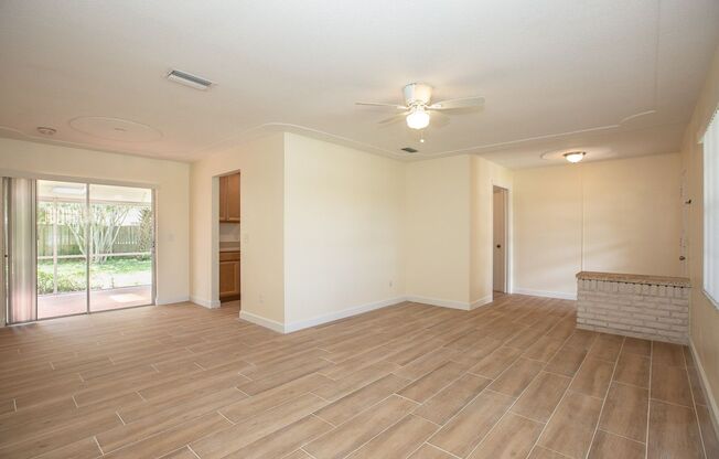 2242 KING JOHNS CT