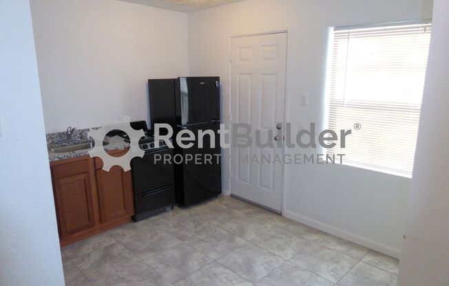 2 beds, 1 bath, 700 sqft, $1,195, Unit Unit C