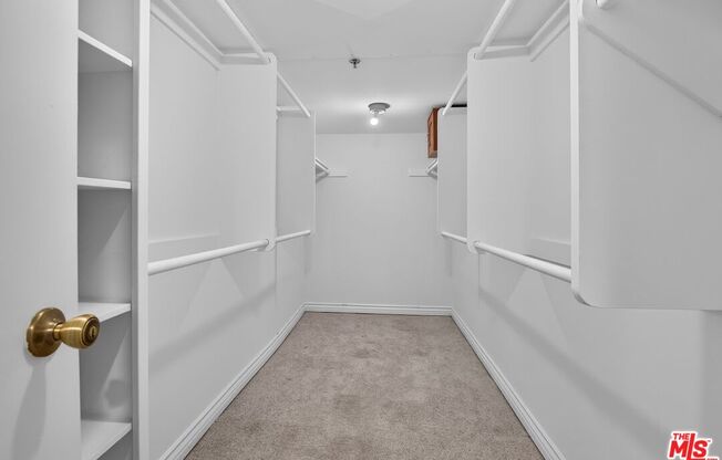 3 beds, 4 baths, 2,426 sqft, $6,995, Unit 309