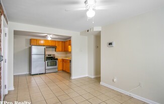1 bed, 1 bath, 504 sqft, $899, Unit 11