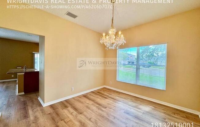 884 ADDISON DR NE