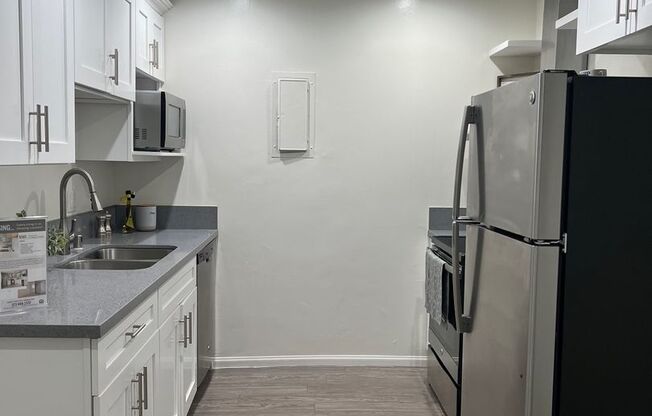 1 bed, 1 bath, 792 sqft, $1,975, Unit 06