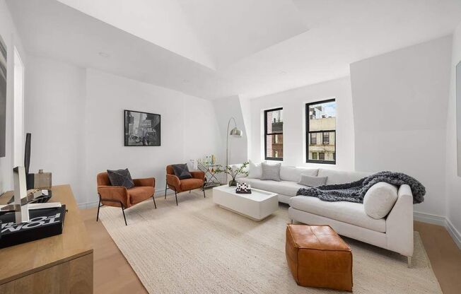 53 W 85 ST