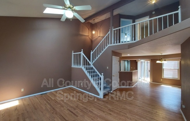 6568 FOXDALE CIR