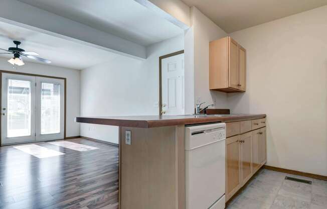 Highland Park Apartments Living Room