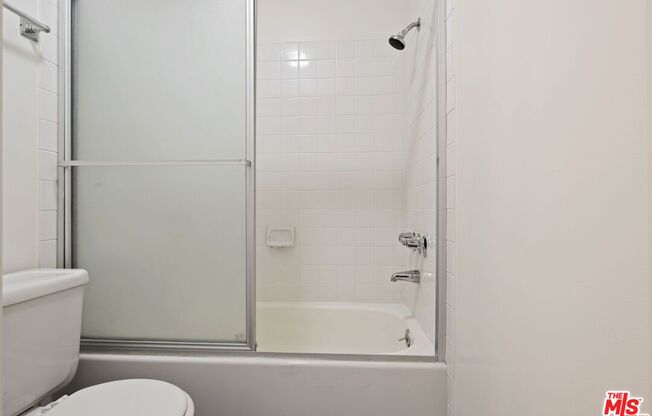 2 beds, 2 baths, 1,017 sqft, $3,600, Unit 701