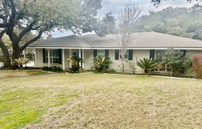 July Move-In Special - Fabulous 4/2 single story on large corner lot ~ great location!