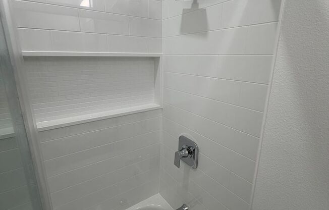 2 beds, 1 bath, 802 sqft, $2,845, Unit 6930-E