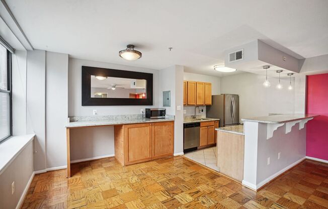 1 bed, 1 bath, $2,100, Unit APARTMENT 222