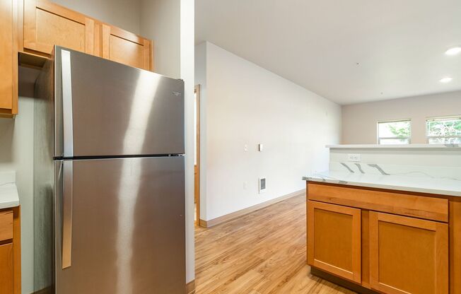 2 beds, 2 baths, 998 sqft, $2,100, Unit A102