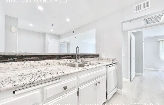 2030 Ivar Ave