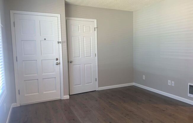 1 bed, 1 bath, 600 sqft, $1,250, Unit 20