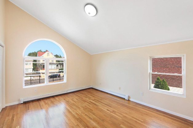 182 HIGHLAND BLVD
