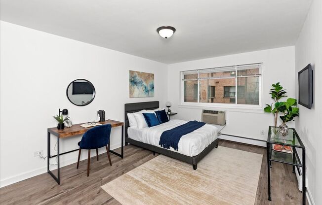 Studio, 1 bath, 475 sqft, $1,400, Unit 305