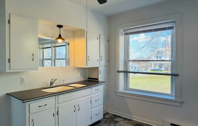 1 bed, 1 bath, 1,500 sqft, $950, Unit 2710 A