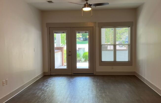 2 beds, 2 baths, 940 sqft, $2,900, Unit Heritage East- Unit 101