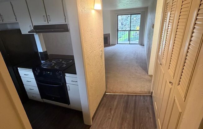 1 bed, 1 bath, 700 sqft, $1,440, Unit 0218