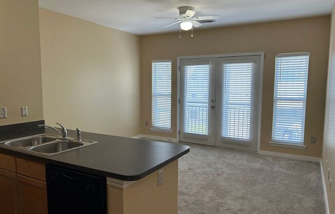 2020 5th Ave S Unit 438 (Bristol Southside)