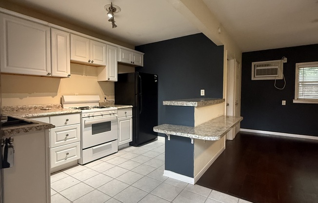 709 W 26th St Apt 13