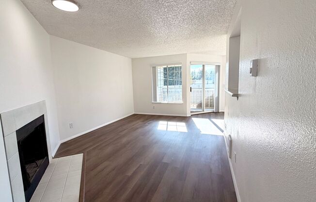 1 bed, 1 bath, 674 sqft, $1,550, Unit O202