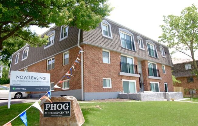Phog Apartments / Meiners Development Co. of Independence