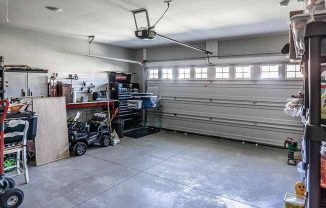 515 VILLA LN