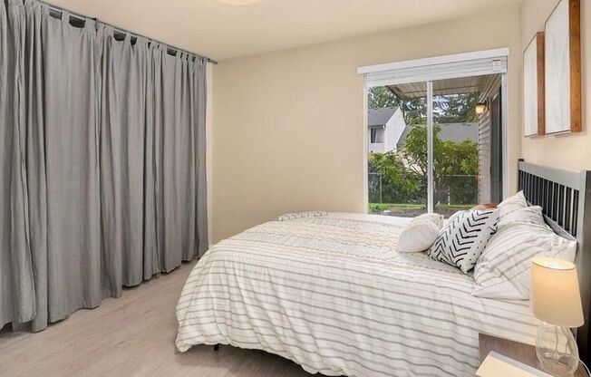 Condo Near Sea-Tac (2 weeks free rent)