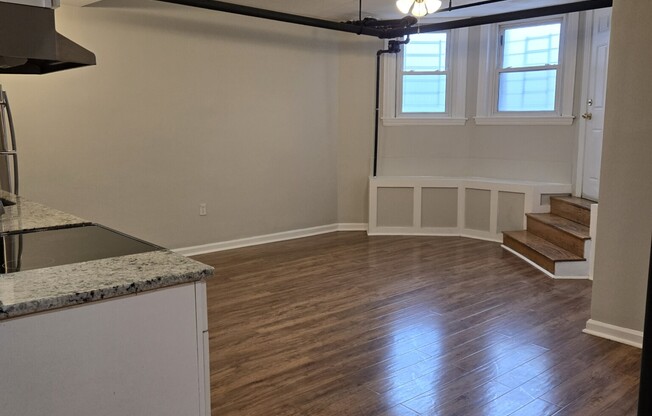 4 beds, 2 baths, $4,900, Unit 101
