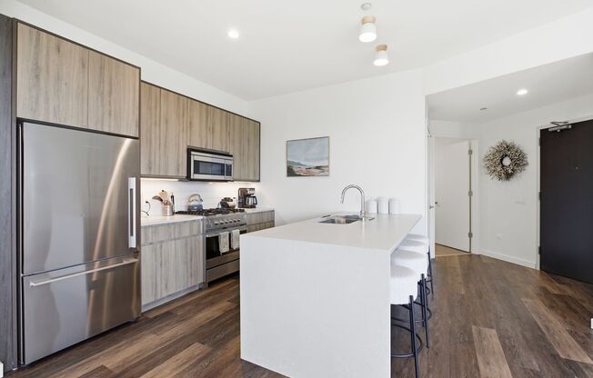 Studio, 1 bath, 681 sqft, $2,395, Unit 612