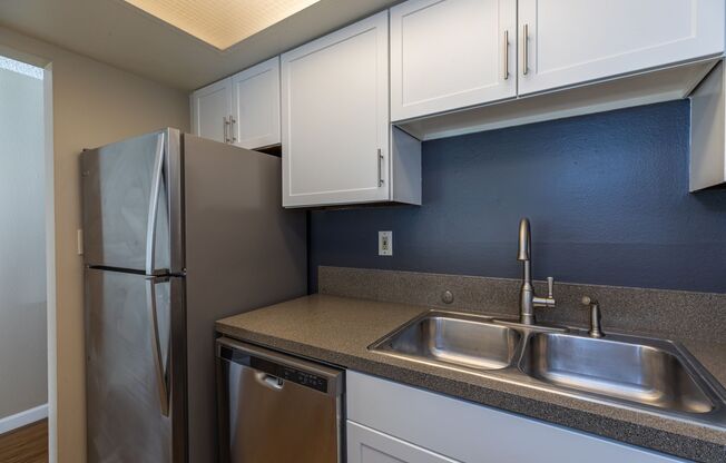 3 beds, 2 baths, 1,500 sqft, $2,600, Unit 10540