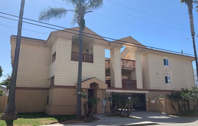 2 Bed/1 Bath Condo Apt.  Blocks to Imperial Beach