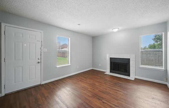 Charming 2 bedroom/townhouse