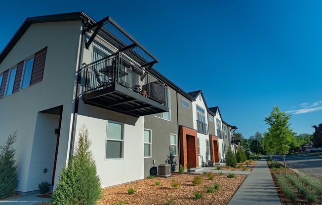 3 beds, 2.5 baths, 1,619 sqft, $1,945, Unit 574