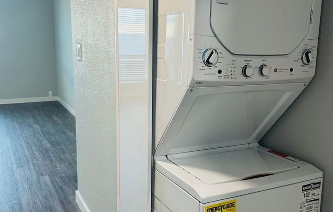 Park Apartments-Beautiful recently renovated