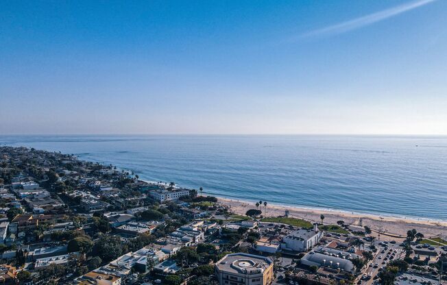 2 beds, 1.5 baths, 994 sqft, $3,895, Unit 06