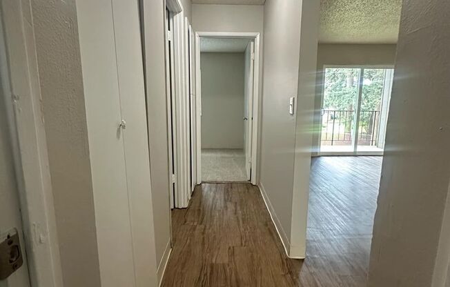2 beds, 1 bath, 760 sqft, $1,395, Unit 41