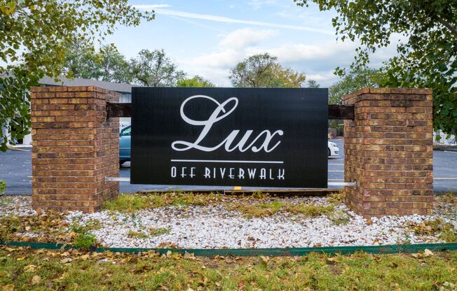 Lux Off Riverwalk