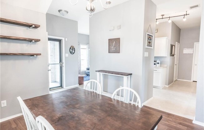 3505 Alta Vista