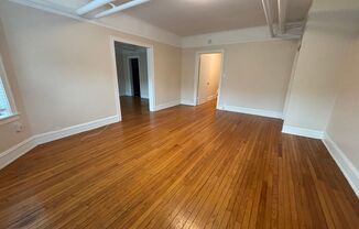 1 bed, 1 bath, 883 sqft, $1,595, Unit 910-0